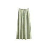 Светло-зеленый цвет травы