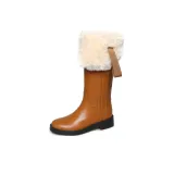 Коричневый