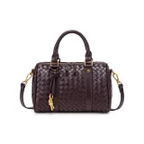 Коричневый