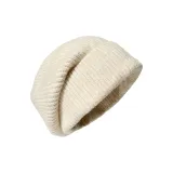 Молочно-белый