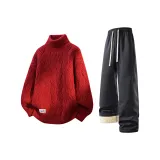 Красный свитер с флисовой подкладкой + темно-серые штаны с флисовой подкладкой