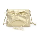 Жемчужно-белый