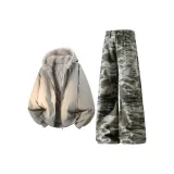 Серый хлопковый пуховик + яшмовые джинсы