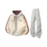 Абрикос + Светло-серые штаны