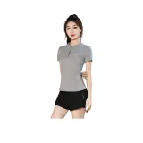 Gray Two-Piece Set (Black Pants)  
Серый двухкомпонентный комплект (черные штаны)