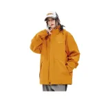 Светло-желтый