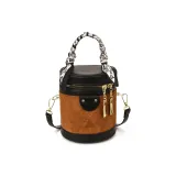 Коричневый