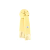 Светло-желтый