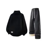 Черный свитер с флисовой подкладкой + темно-серые штаны с флисовой подкладкой