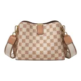 Кремово-абрикосовый