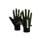 Черно-зеленый мужчина