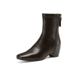 Коричневый