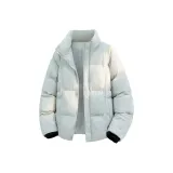 Светлый гороховый зеленый.