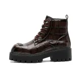 Коричневый