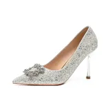 Серебристый