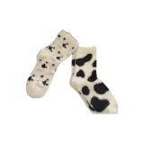 Одна пара каждого из трех цветов