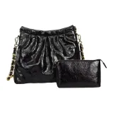 Вощеная кожа, черного цвета