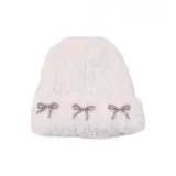 Молочно-белый