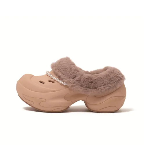 ANTA SNEAKERVERSE Флисовые домашние тапочки для женщин светлый цвет ореховый оттенок