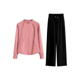 Розовый пальто, двухкомпонентный комплект (черные штаны)