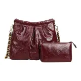 Вощеная кожа бордового цвета