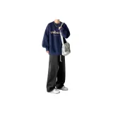 Трехпредметный комплект: темно-синий свитшот + черные штаны