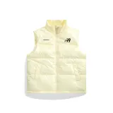 Светло-желтый