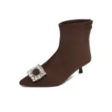 Коричневый