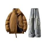 Коричневая хлопковая куртка + желтые джинсы с эффектом грязи