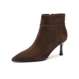 Коричневый