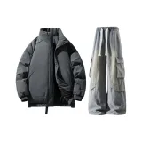 Темно-серый хлопковый пуховик + желтые грязные джинсы