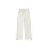 Молочно-белый