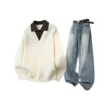 Бежевый топ + синие штаны