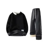 Черный свитер с флисовой подкладкой + темно-серые штаны с флисовой подкладкой