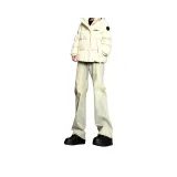 Грязно-желтый