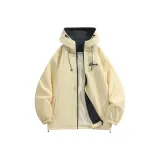 Светло-жёлтый