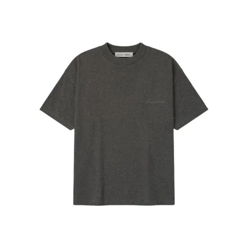 Fear of God ESSENTIALS Fw25 Праздника 2025 CLASSIC SHORT Рукав Tee T Рубашка Мужской