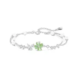 Браслет с летним украшением в виде четырехлистного клевера