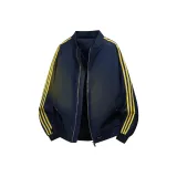 Темно-синяя куртка