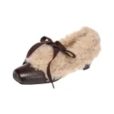 Коричневый