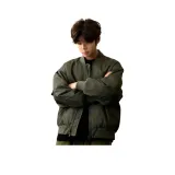 Темно-зеленый