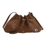 Коричневый