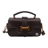 Темно-коричневый