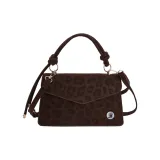 Коричневый