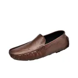 Коричневый