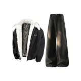 Чёрный топ + армейские зелёные штаны