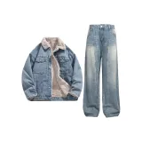 Светло-синий топ + синие джинсы