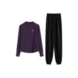 Темно-фиолетовое пальто, двухкомпонентный комплект (черные штаны)