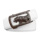 Белая кожа, черная пряжка