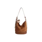 Коричневый